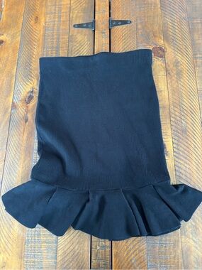 NWT Express Black Ribbed Knit Flounce Hem Mini Skirt small